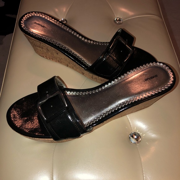 Black Wedges - Picture 1 of 4
